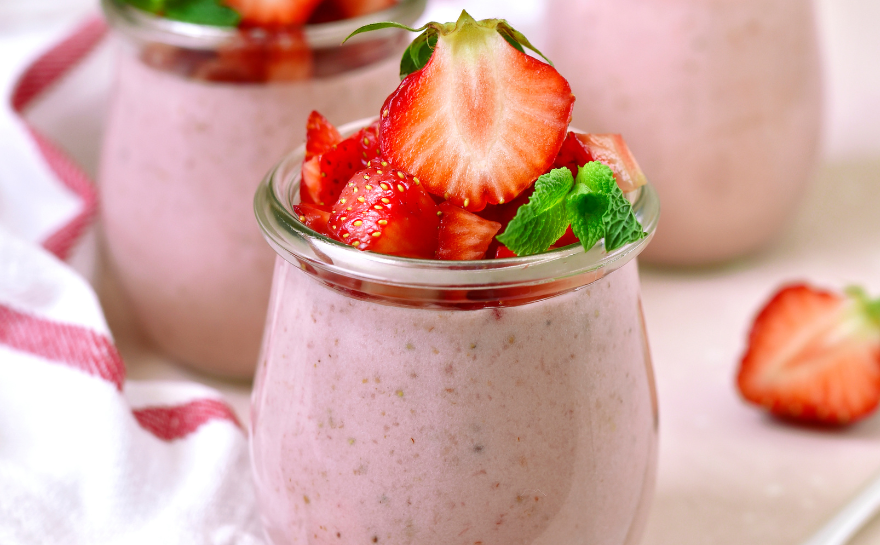 Mousse de quesillo y frutilla