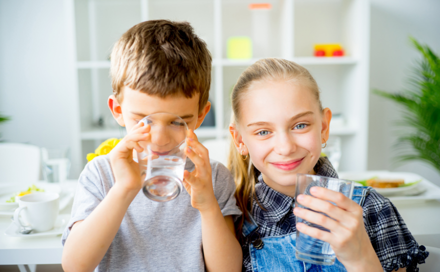 ¿Por qué es importante la hidratación en los niños?